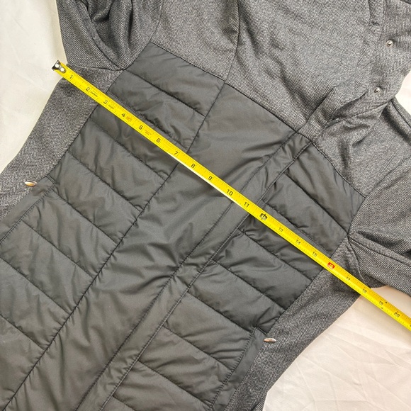 Helly-Hansen Women's Astra Herringbone Insulated Water Repellant Jacket - Picture 8 of 16